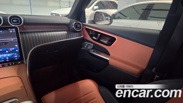 Mercedes-Benz GLC-Class 2024 — photo 8