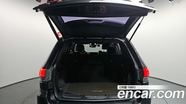 Jeep Cherokee 2018 — photo 26
