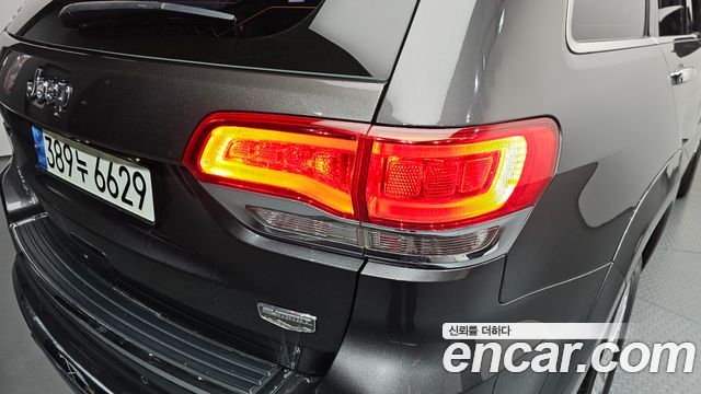 Jeep Cherokee 2018 — photo 9