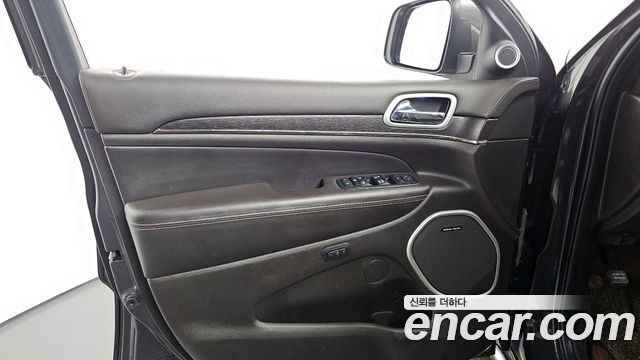 Jeep Cherokee 2018 — photo 14