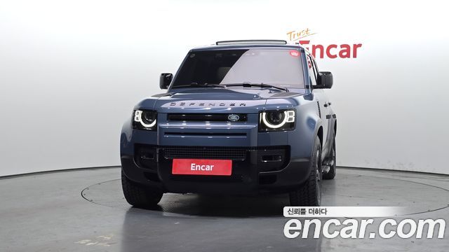 Land Rover Defender 2023 — photo 3