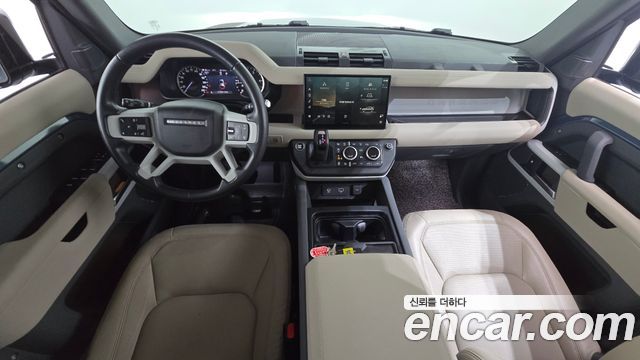 Land Rover Defender 2023 — photo 10