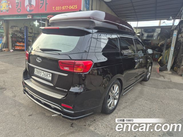 Kia Canival 2020 — photo 2