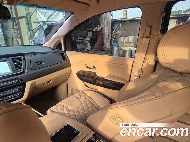 Kia Canival 2020 — photo 11