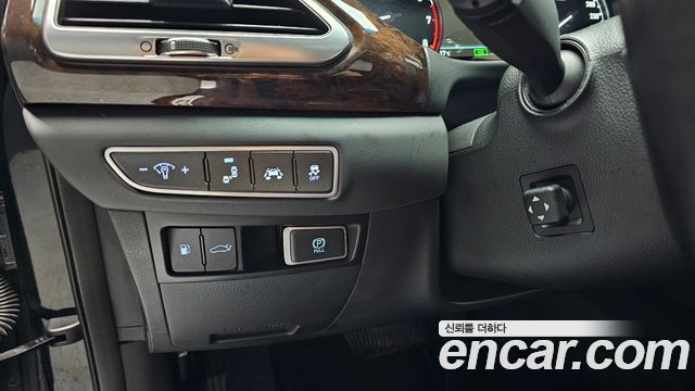 Genesis EQ900 2016 — photo 16