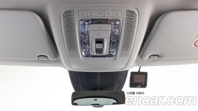 Mercedes-Benz GLE-Class 2025 — photo 17