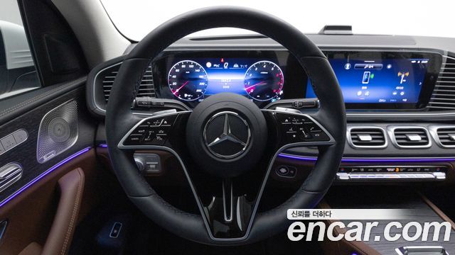 Mercedes-Benz GLE-Class 2025 — photo 20