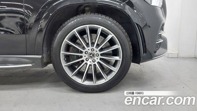 Mercedes-Benz GLE-Class 2023 — photo 5