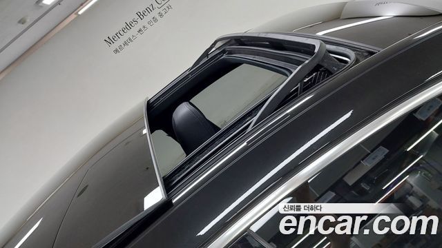 Mercedes-Benz GLE-Class 2023 — photo 12