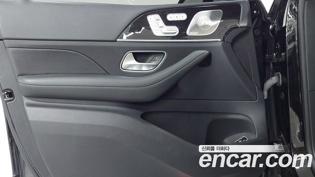 Mercedes-Benz GLE-Class 2023 — photo 15
