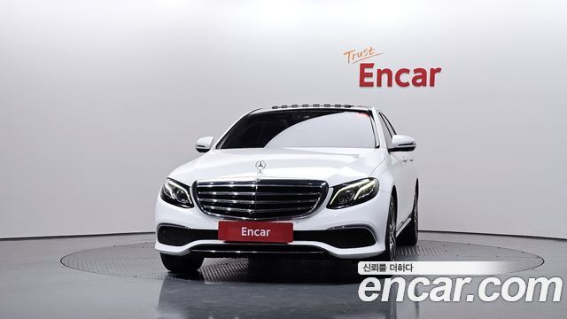 Mercedes-Benz E-Class 2018 — photo 3