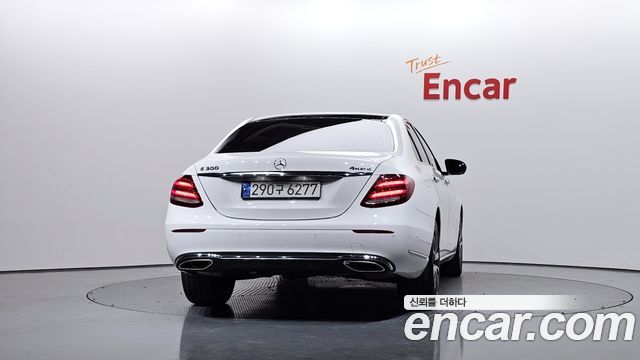 Mercedes-Benz E-Class 2018 — photo 4