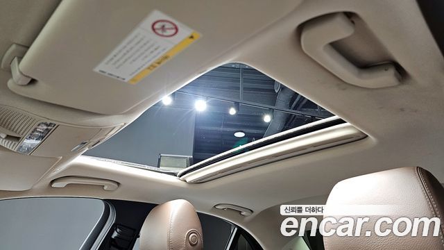 Mercedes-Benz E-Class 2018 — photo 19