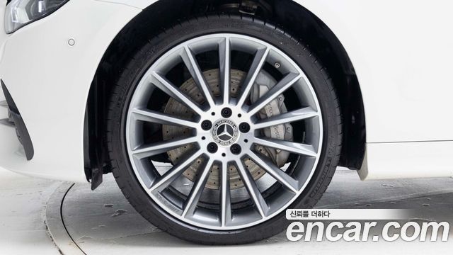 Mercedes-Benz E-Class 2021 — photo 5
