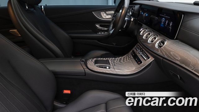 Mercedes-Benz E-Class 2021 — photo 9