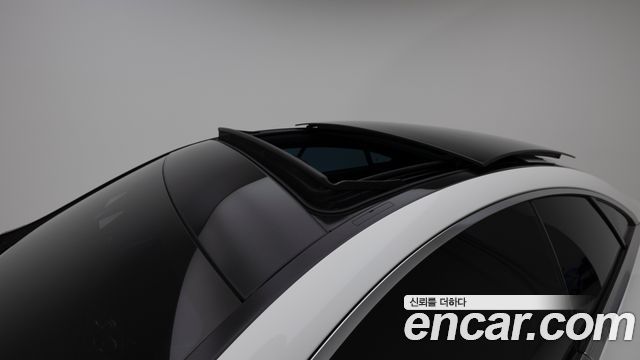 Mercedes-Benz E-Class 2021 — photo 12