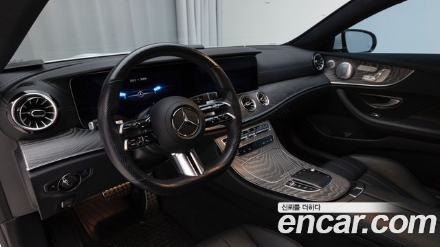 Mercedes-Benz E-Class 2021 — photo 13