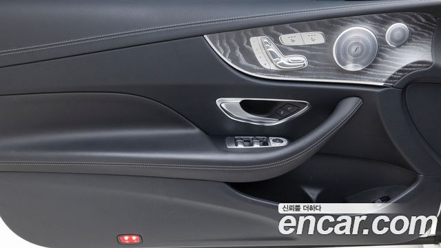 Mercedes-Benz E-Class 2021 — photo 15