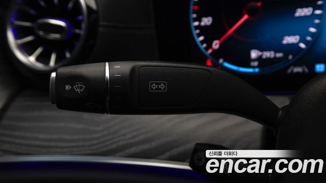 Mercedes-Benz E-Class 2021 — photo 18