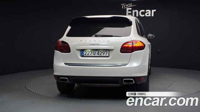 Porsche Cayenne 2012 — photo 4