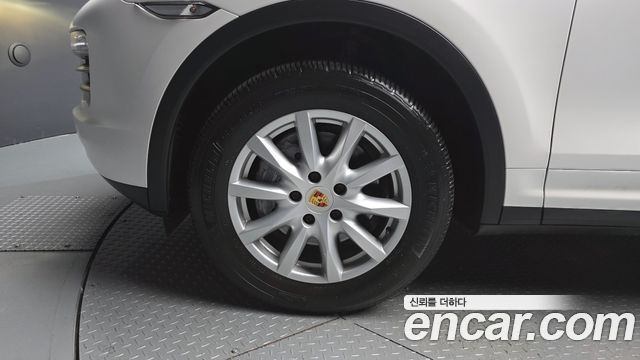 Porsche Cayenne 2012 — photo 5