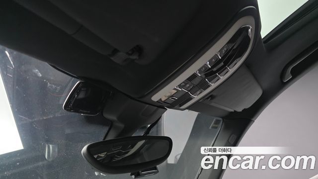 Porsche Cayenne 2012 — photo 19
