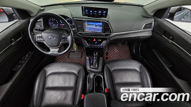 Hyundai AVANTE 2016 — photo 10