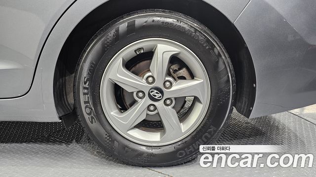 Hyundai AVANTE 2016 — photo 7