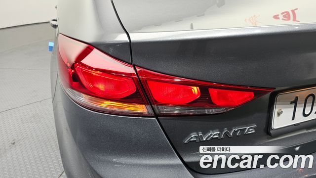 Hyundai AVANTE 2016 — photo 9