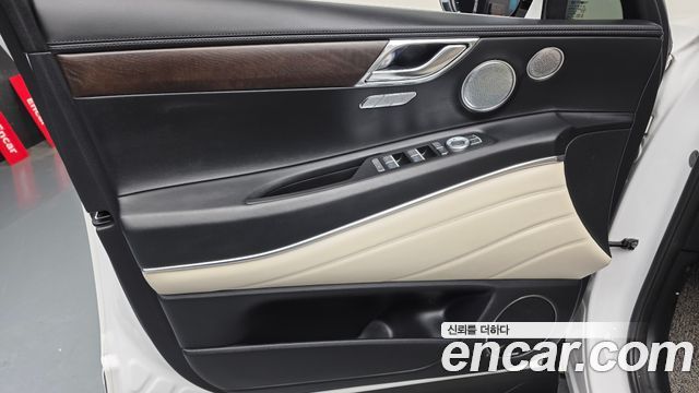 Genesis GV80 2023 — photo 14
