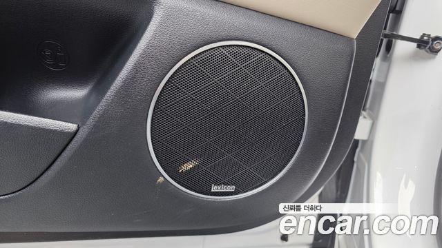 Genesis GV80 2023 — photo 29