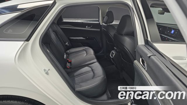 Kia K5 2024 — photo 17