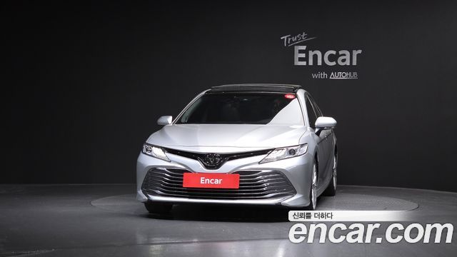 Toyota Camry 2018 — photo 3