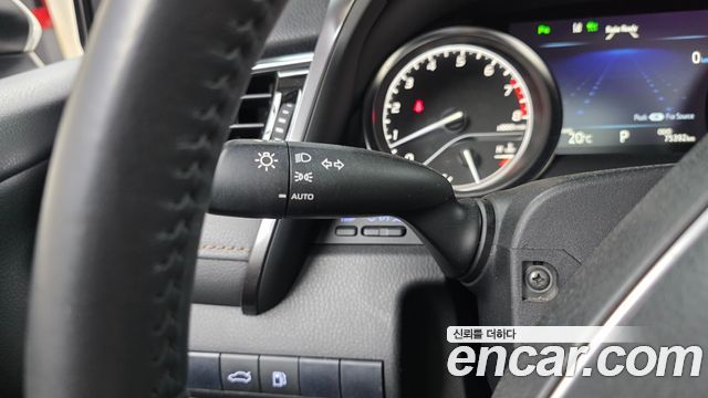 Toyota Camry 2018 — photo 27
