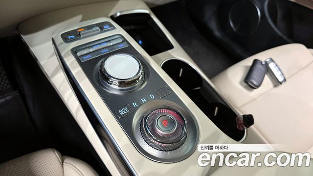 Genesis GV70 2021 — photo 9