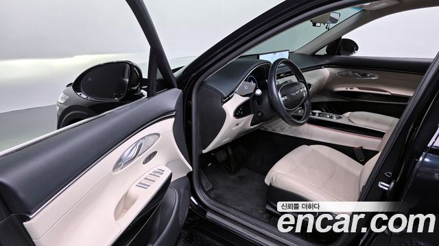 Genesis GV70 2021 — photo 10