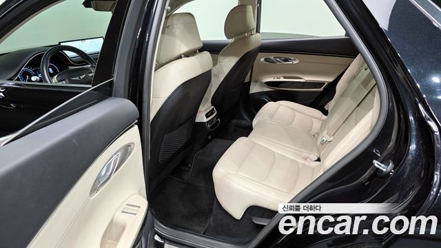 Genesis GV70 2021 — photo 12