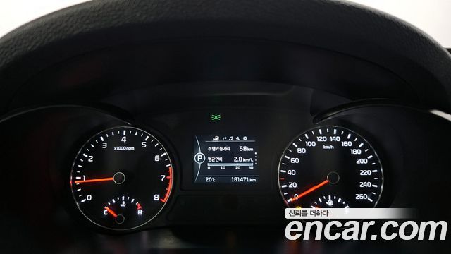 Kia K5 2016 — photo 11