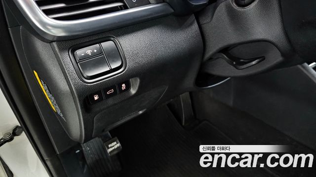Kia K5 2016 — photo 26