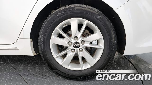 Kia K5 2016 — photo 7