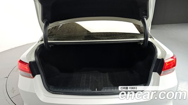 Kia K5 2016 — photo 28