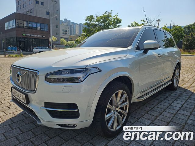 Volvo XC90 2018 — photo 2