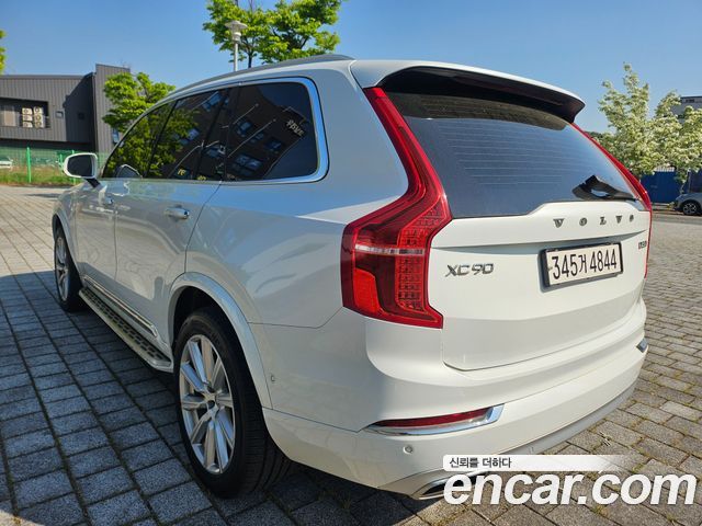 Volvo XC90 2018 — photo 7