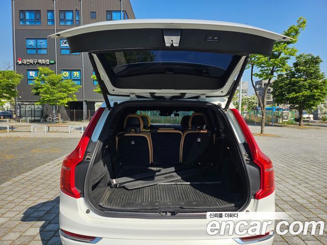 Volvo XC90 2018 — photo 8
