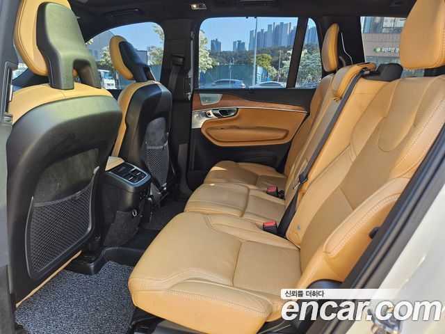 Volvo XC90 2018 — photo 9