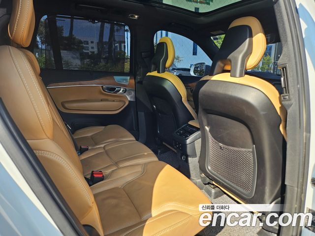 Volvo XC90 2018 — photo 14