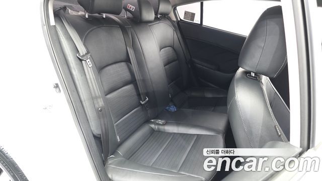 Kia K3 2018 — photo 17