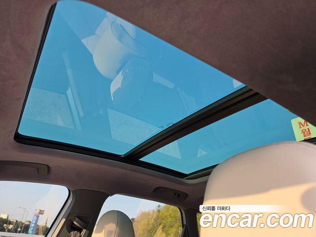 Audi Q4 e-tron 2023 — photo 14
