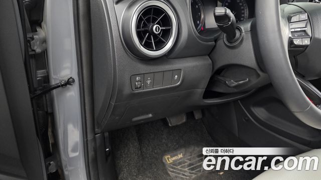 Hyundai Kona 2021 — photo 17