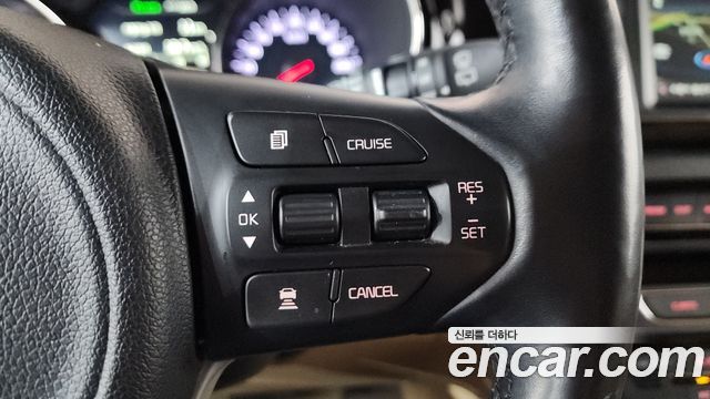 Kia Canival 2018 — photo 25